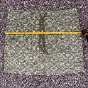 Marmot Olive Diamond Pattern Outdoor hiking Utility Mini Skirt size 8